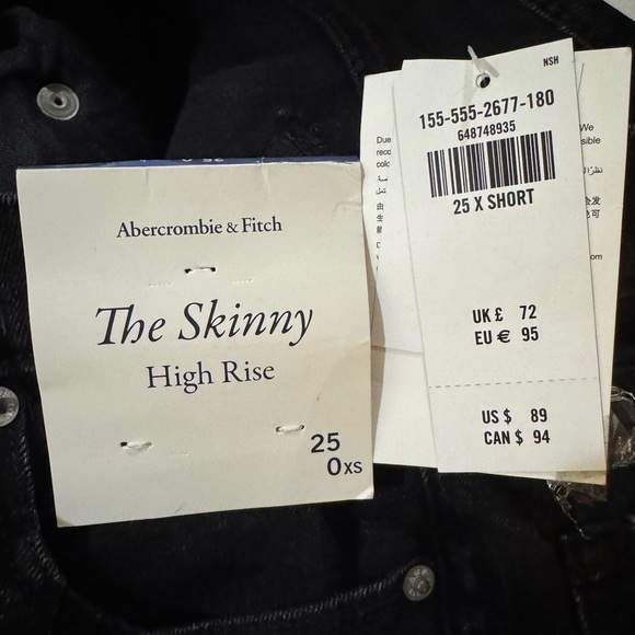 Abercrombie & Fitch The Skinny High Rise Split Hem -
Faded Black 25/0 Short - Picture 8 of 8